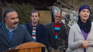 Muhtar Ali köy halkıyla sorunları tartışıyor