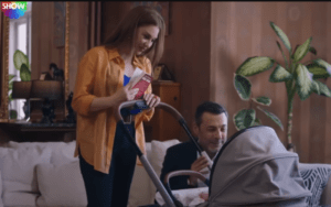 Show TV yapımı Kızılcık Şerbeti adlı Türk dram dizisi başrol oyuncuları Barış Kılıç ( Ömer Ünal karakteri) ve Evrim Alasya (Kıvılcım Arslan karakteri)