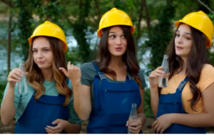 Kuzey Mollaoğlu'nun kızları - Gökçe, Mine ve Feride